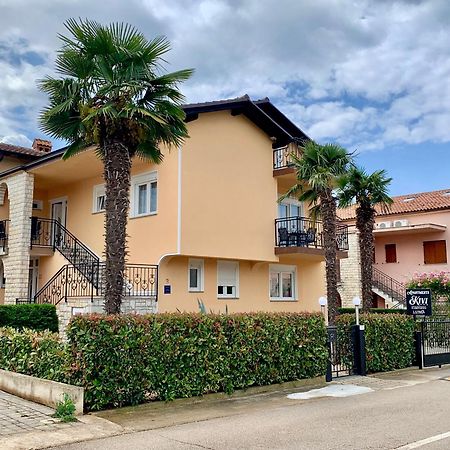 Apartments Kivi Novigrad  Exterior photo