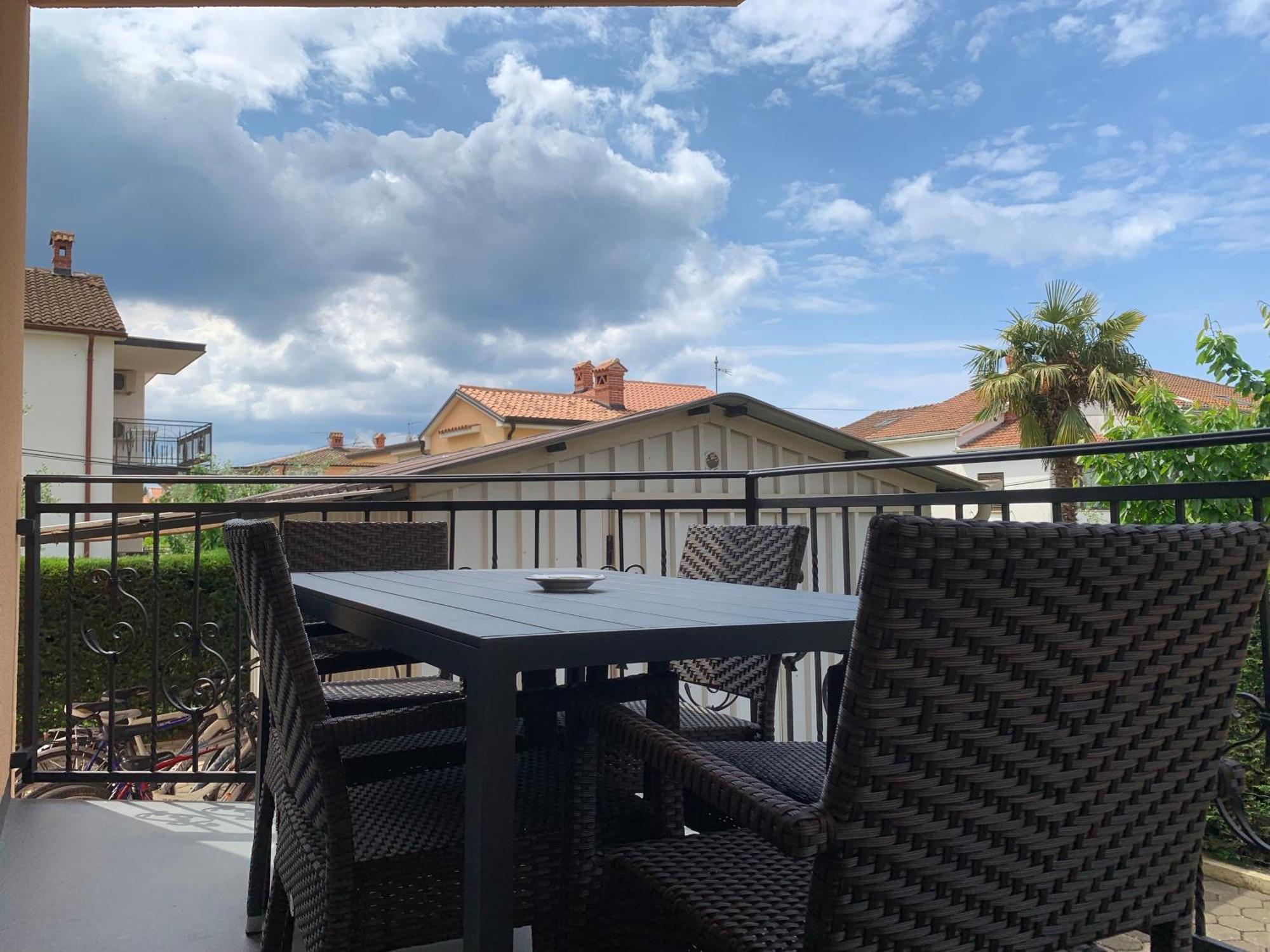 Apartments Kivi Novigrad  Exterior photo